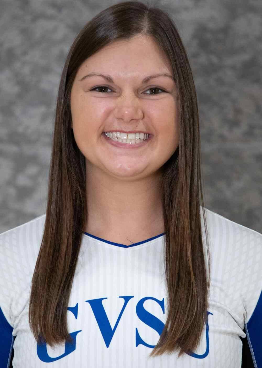 10 Questions with Alumna Frankie Cavallaro